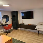 Smarte Am Bahnhof *